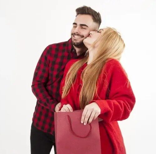 Quase metade da população vai às compras e Dia dos Namorados deve girar R$ 137 milhões em MT