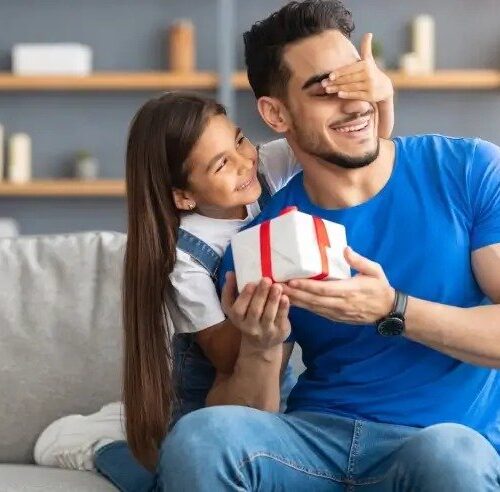 Roupas, calçados e perfumes lideram intenções de compra para o Dia dos Pais em Mato Grosso