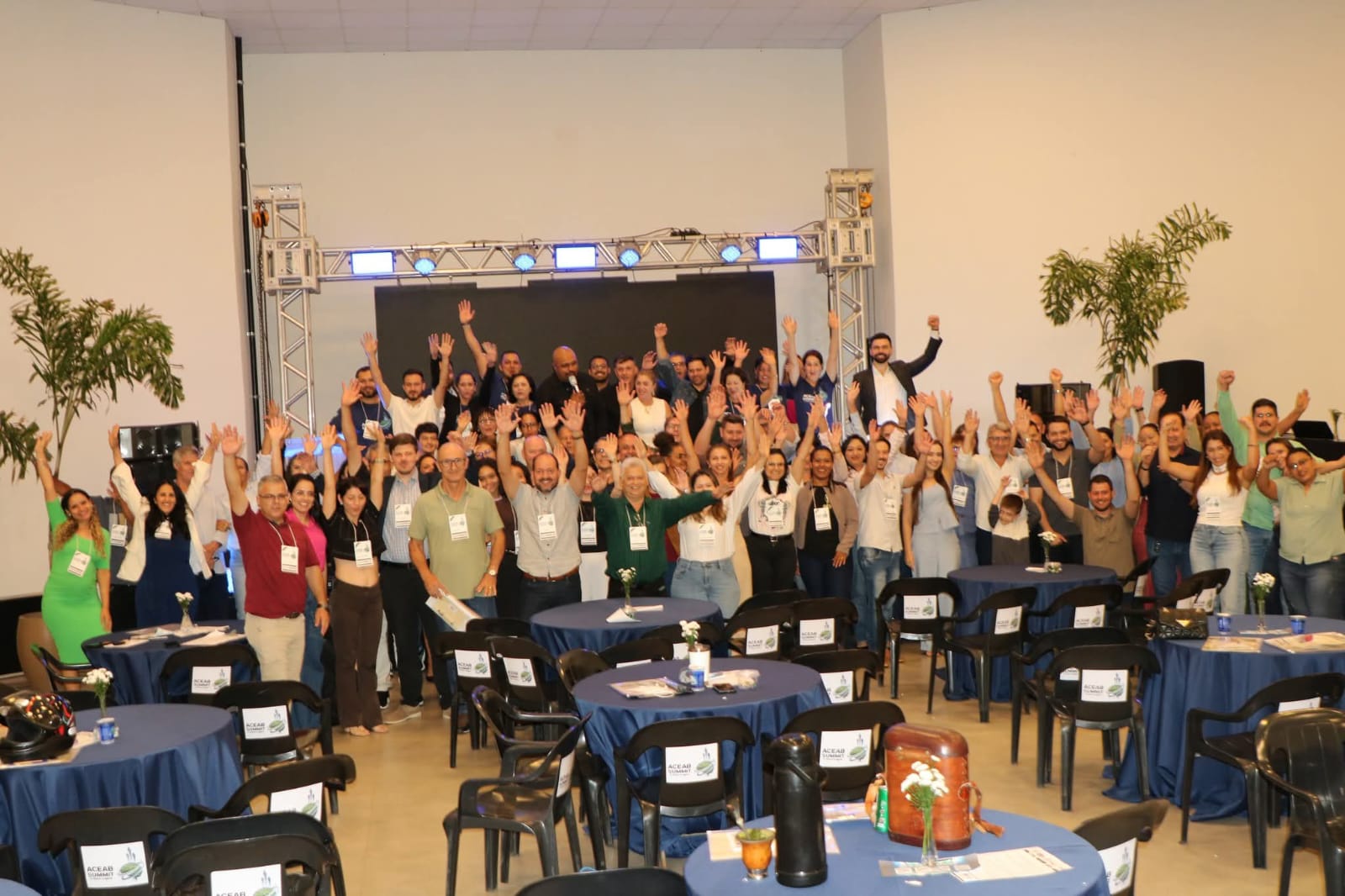 Aceab Summit 2025 reúne mais de 300 participantes em Água Boa e reforça protagonismo regional no empreendedorismo