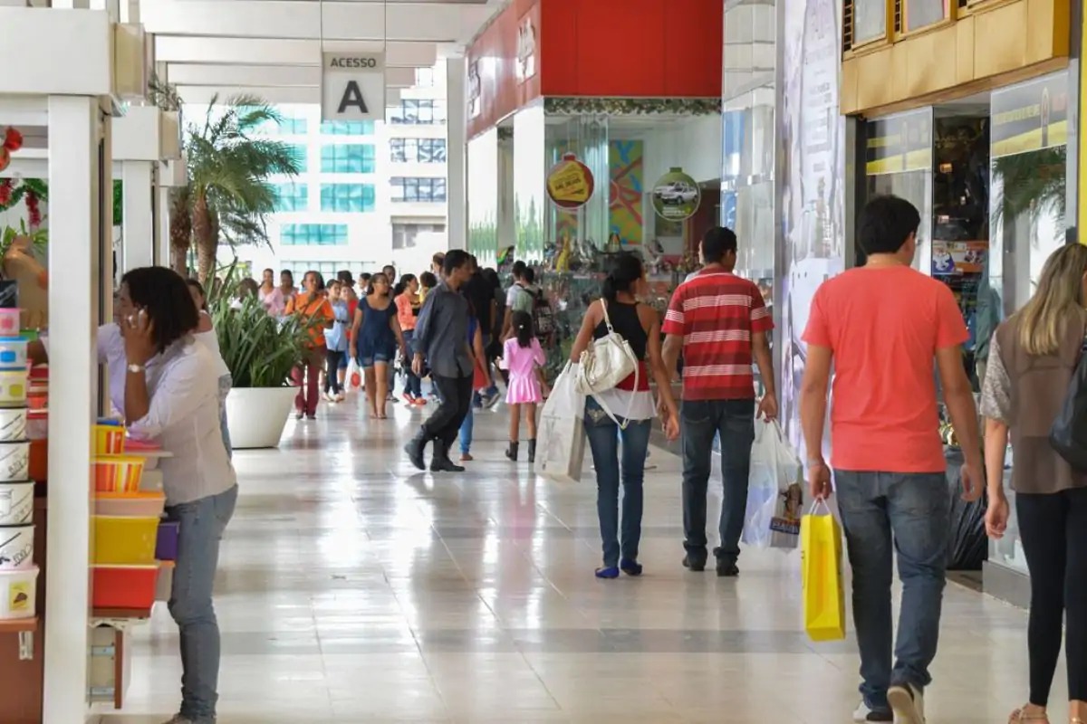 Serviços e comércio concentram 92% das empresas ativas em Mato Grosso